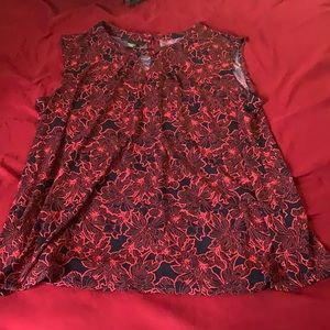 Red/black tank blouse. Keyhole collar